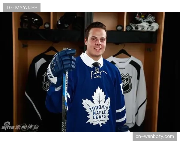 枫叶马修斯20球即可破队史纪录 连续30球赛季表现稳定