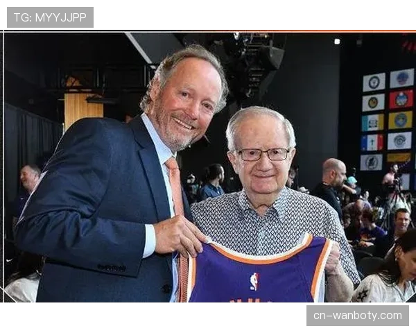 太阳队进攻战术微调 减少可能引发VAR审查的肢体接触