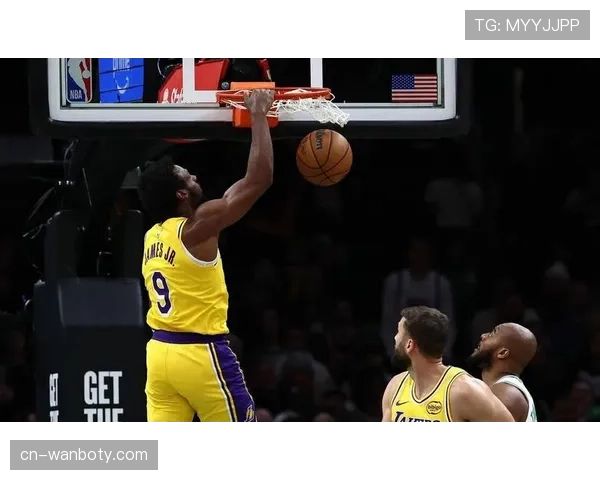 湖人蒂耶罗左膝酸痛困扰 对阵步行者出战状态待评估 湖人蒂耶罗左膝酸痛困扰 对阵步行者出战状态待评估